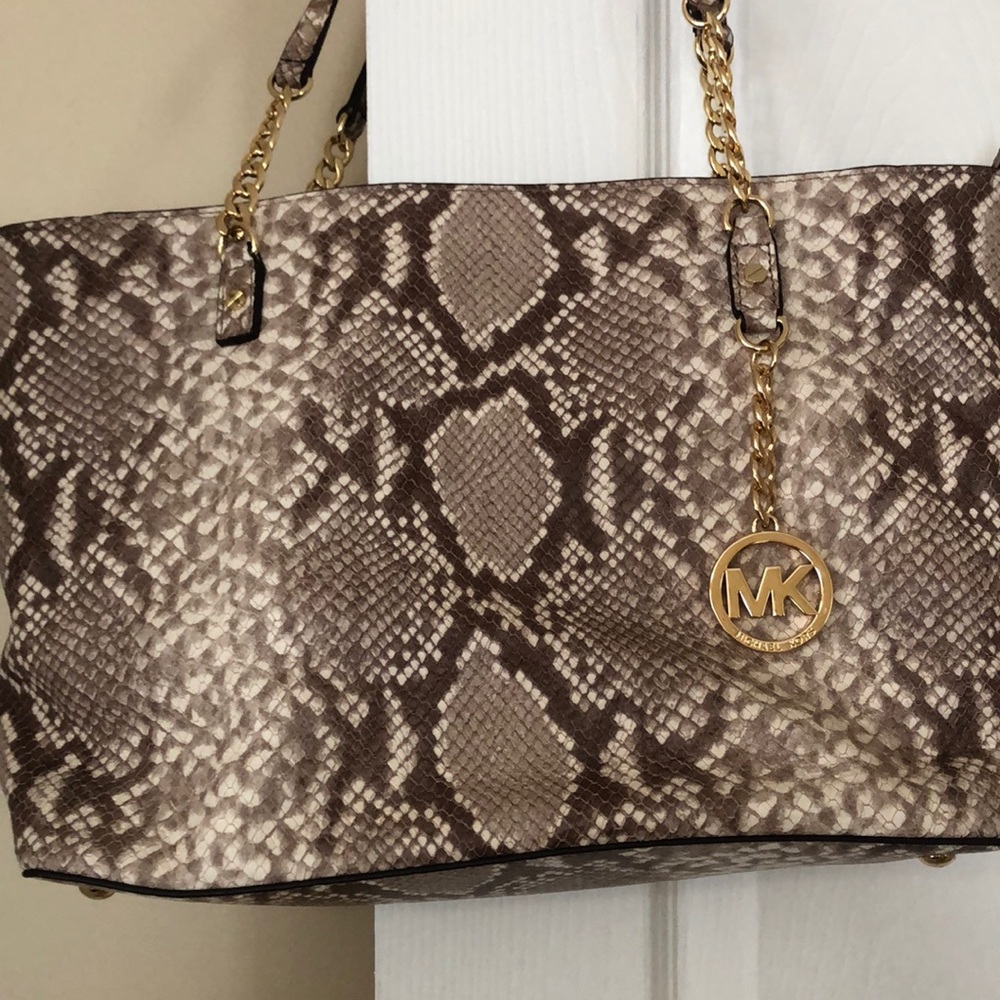 Like new Michael Kors purse
